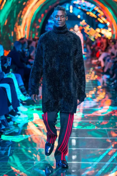 Look 68